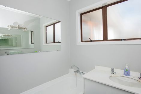 Photo of property in 16 Worsley Street, Tamarau, Gisborne, 4010