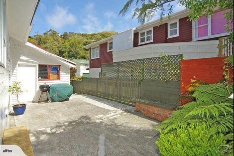 Photo of property in 96 Awarua Street, Ngaio, Wellington, 6035