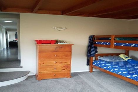 Photo of property in 16 Hetherington Road, Ranui, Auckland, 0612