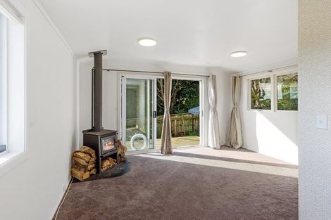 Photo of property in 6 Matenga Street, Waikanae, 5036
