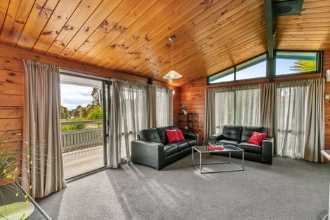 Photo of property in 50 Cumberland Crescent, Welcome Bay, Tauranga, 3112