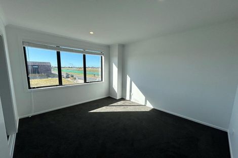 Photo of property in 8 Atutahi Lane, Papamoa Beach, 3118