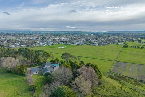 Photo of property in 43 Edward Street, Pahiatua, 4910