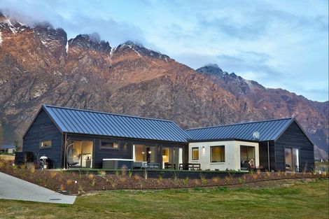 Photo of property in 1 Cunninghams Drive, Jacks Point, Queenstown, 9371