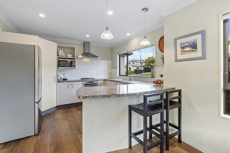 Photo of property in 23 Te Puia Drive, Aotea, Porirua, 5024