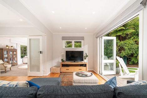 Photo of property in 110 Karori Road, Karori, Wellington, 6012