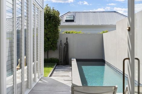 Photo of property in 28 St Marys Road, Saint Marys Bay, Auckland, 1011