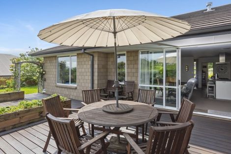 Photo of property in 16 Haden Place, Omokoroa, 3114