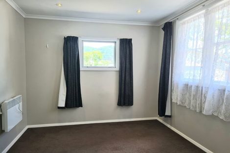Photo of property in 11 Brown Street, Wallaceville, Upper Hutt, 5018