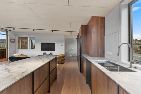 Photo of property in 7 Tuke Lane, Wanaka, 9305