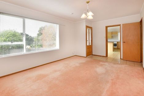 Photo of property in 2/28 Scarlock Avenue, Browns Bay, Auckland, 0630