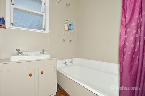 Photo of property in 70 Brandon Street, Featherston, 5710