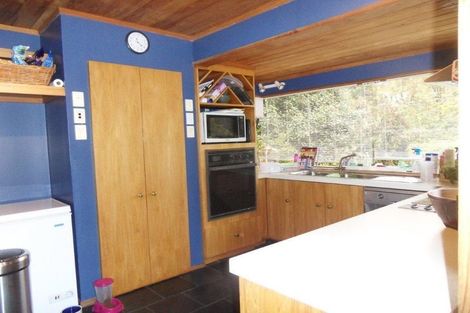 Photo of property in 83 Katherine Mansfield Drive, Whitemans Valley, Upper Hutt, 5371