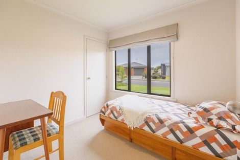 Photo of property in 14 Belgrove Place, Waipukurau, 4200