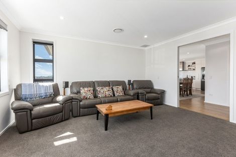 Photo of property in 56 Queen Charlotte Drive, Aotea, Porirua, 5024