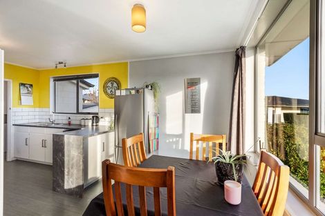 Photo of property in 2 Dale Crescent, East Gore, Gore, 9710