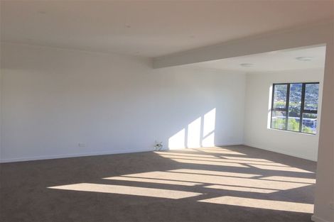 Photo of property in 6 Sheridan Terrace, Johnsonville, Wellington, 6037