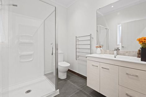 Photo of property in 1 Malbec Place, Huapai, Kumeu, 0810