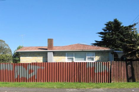 Photo of property in 64 Cargill Street, Papakura, 2110