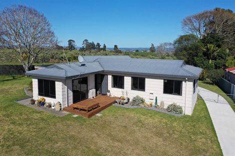 Photo of property in 18 Whenuariri Place, Maketu, Te Puke, 3189