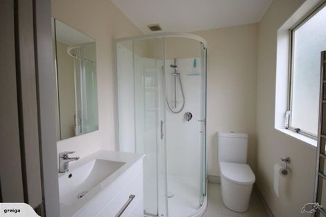 Photo of property in 10 Pelican Lane, Unsworth Heights, Auckland, 0632