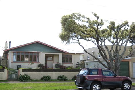 Photo of property in 25 Mclean Street, Strandon, New Plymouth, 4312