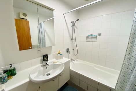 Photo of property in 7 Oakford Close, Riccarton, Christchurch, 8011