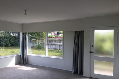 Photo of property in 1/16 Kapiti Place, Sunnynook, Auckland, 0620