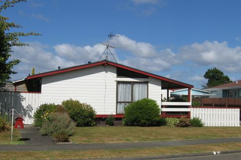 Photo of property in 17 Denver Grove, Totara Park, Upper Hutt, 5018