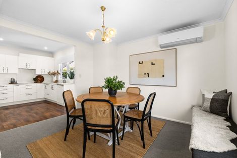 Photo of property in 86 Te Mata Road, Havelock North, 4130