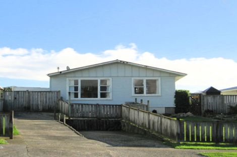 Photo of property in 94 Sievers Grove, Cannons Creek, Porirua, 5024