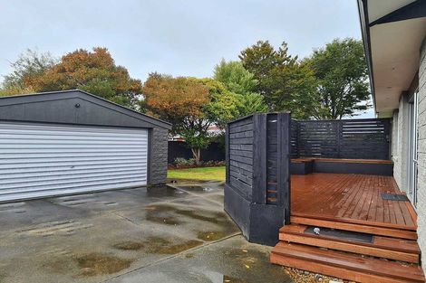 Photo of property in 11 Binstead Place, Avondale, Christchurch, 8061