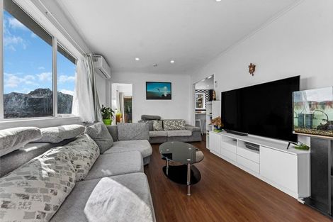 Photo of property in 1 Marybeth Place, Rosehill, Papakura, 2113