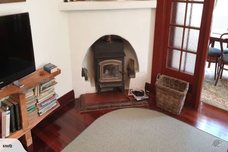 Photo of property in 18 Newgate Street, Picton, 7220