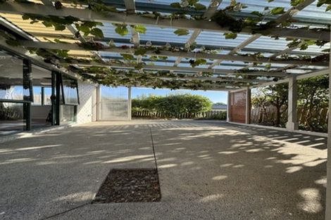 Photo of property in 59h Astley Avenue, New Lynn, Auckland, 0600