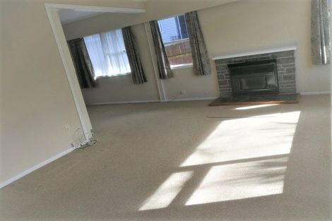 Photo of property in 18 Ramillies Place, Glenfield, Auckland, 0629