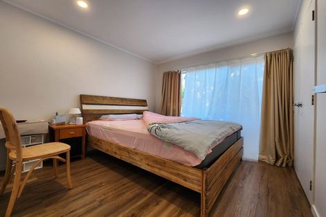 Photo of property in 49 Golfland Drive, Golflands, Auckland, 2013