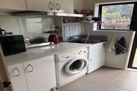 Photo of property in 1/28 Firth Road, Torbay, Auckland, 0630