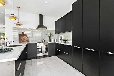 Photo of property in 15 Mills Road, Brooklyn, Wellington, 6021