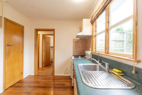 Photo of property in 27 Pembroke Street, Highbury, Palmerston North, 4412