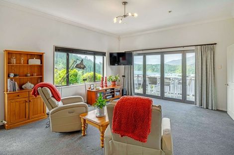 Photo of property in 24 Harbour View Heights, Picton, 7220