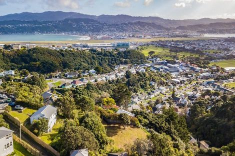 Photo of property in 102 Sidlaw Street, Strathmore Park, Wellington, 6022