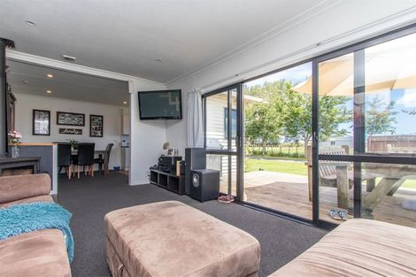 Photo of property in 622 Mountain Road, Lepperton, New Plymouth, 4373