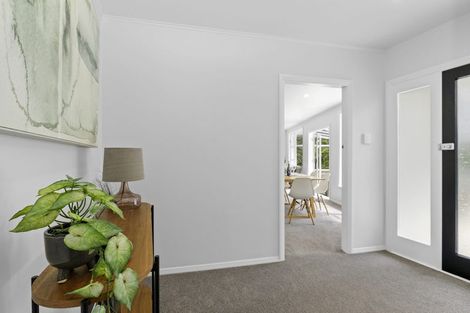 Photo of property in 27 Lees Grove, Wainuiomata, Lower Hutt, 5014