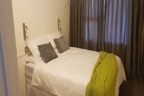 Photo of property in 11a Rahopara Street, Castor Bay, Auckland, 0620