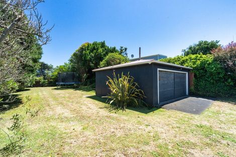 Photo of property in 141 Kahukura Avenue, Waitarere Beach, Levin, 5510