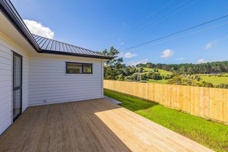 Photo of property in 18 Jeroboam Loop, Kumeu, 0810