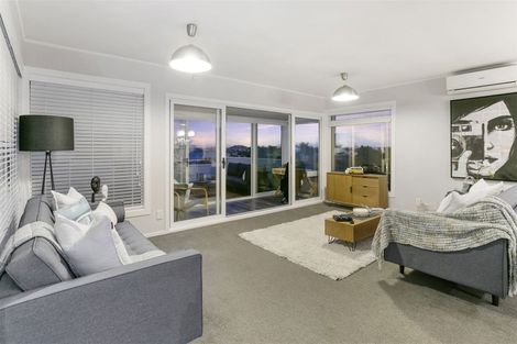 Photo of property in 1/111 Sylvan Avenue, Northcote, Auckland, 0627