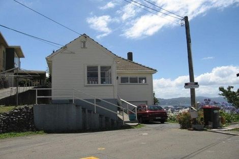 Photo of property in 16 Anderson Terrace, Mount Cook, Wellington, 6021