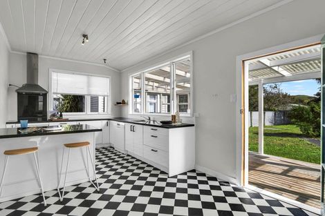 Photo of property in 15 Kelvin Street, Aramoho, Whanganui, 4500